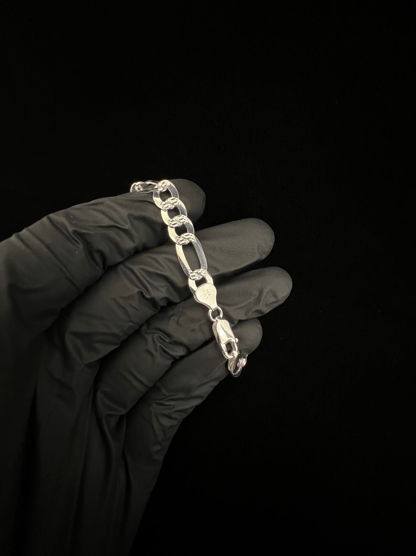 7.8mm Figaro Diamond Cut Bracelet