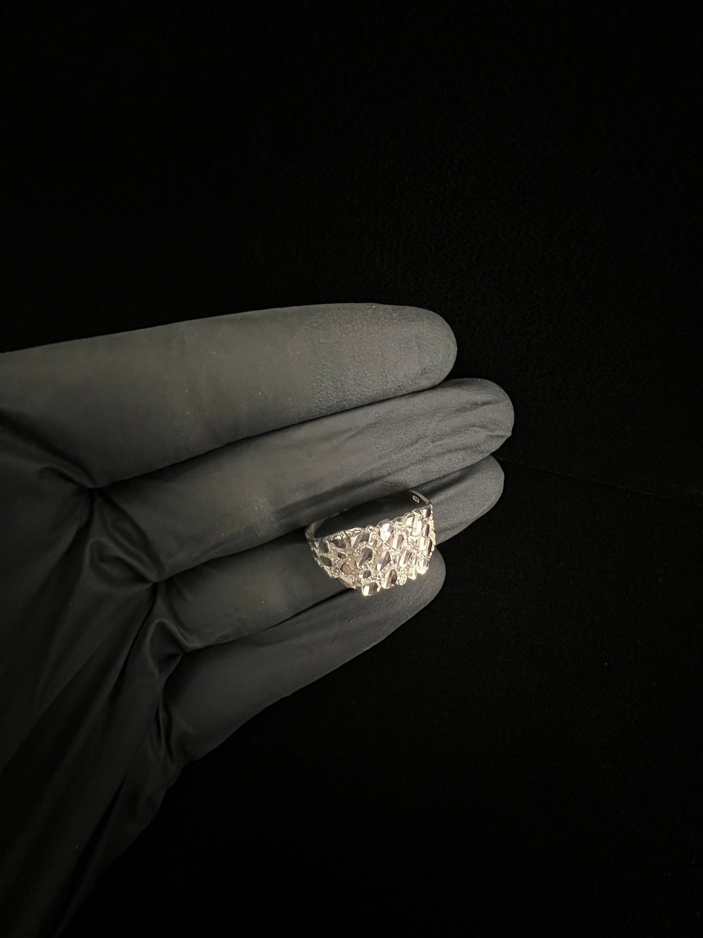 Medium Nugget Ring ￼