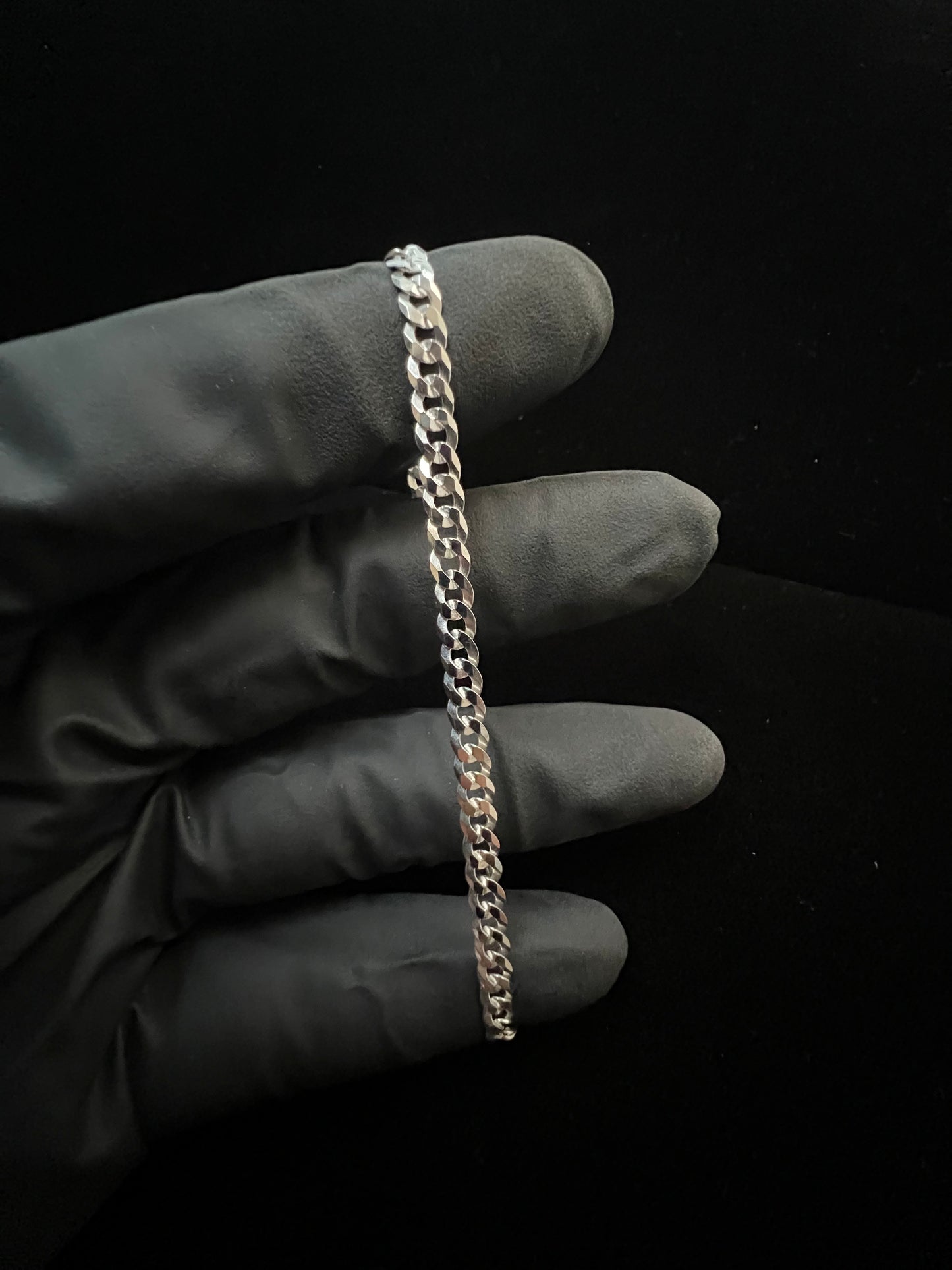 4.1mm Curb Bracelet ￼