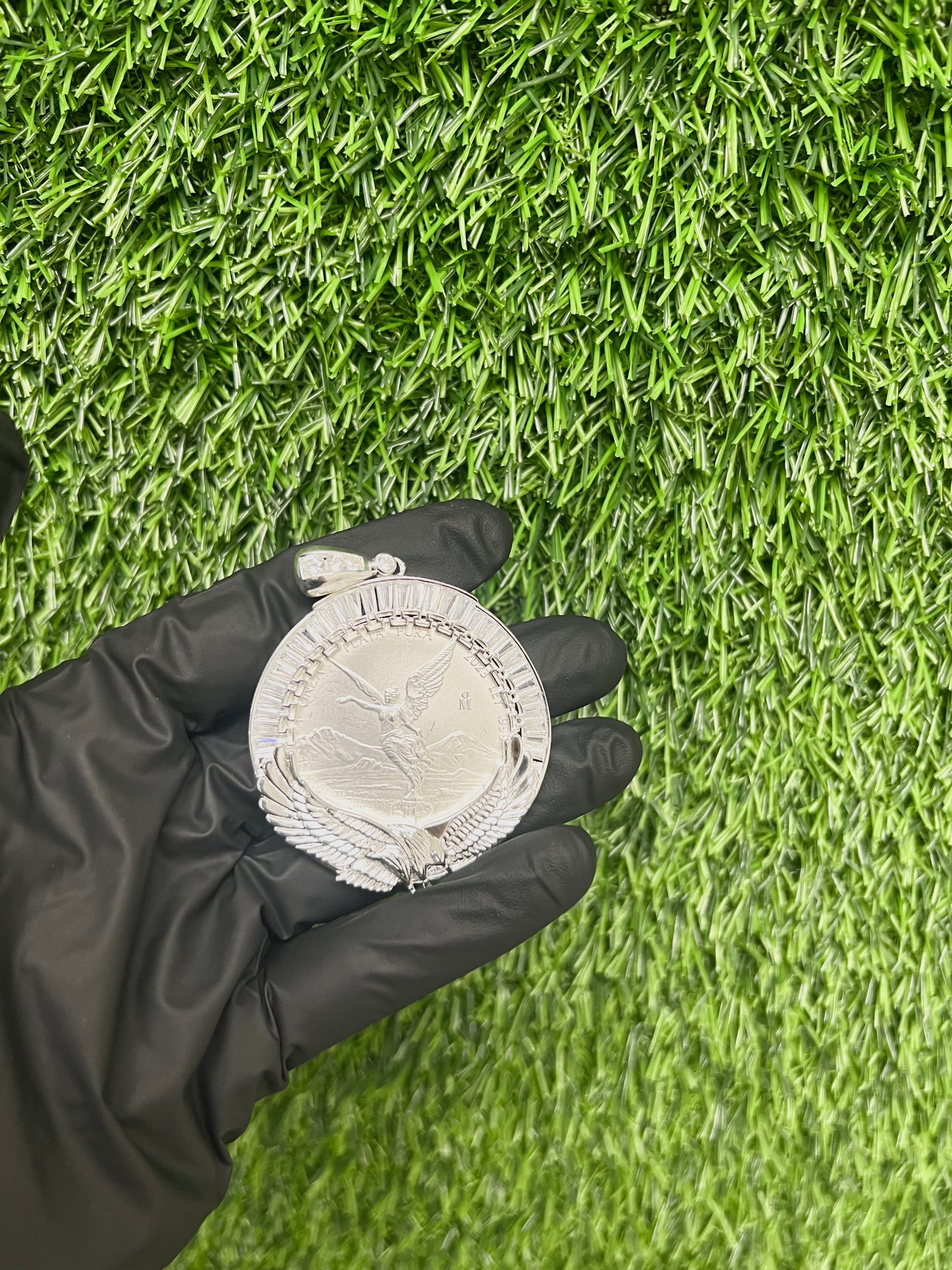 Eagle Centenario pendant .999 Silver