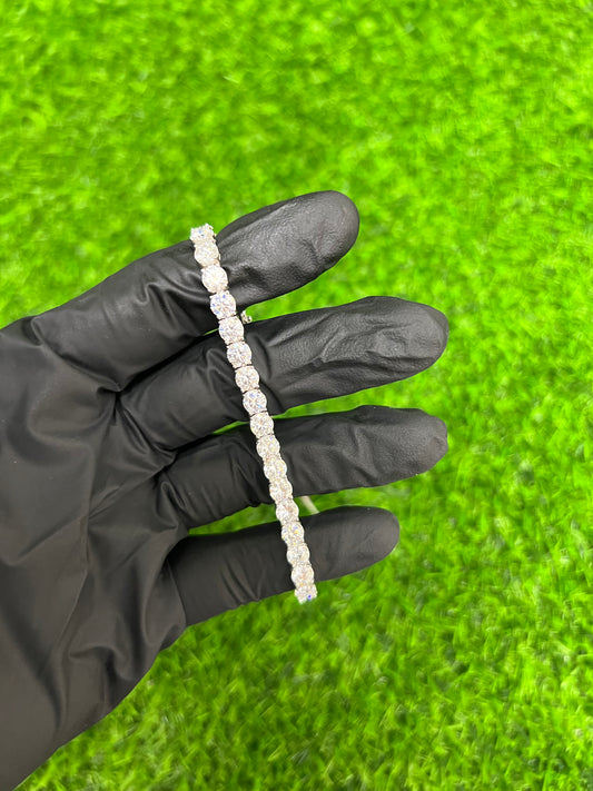 Moissanite Bracelet ￼