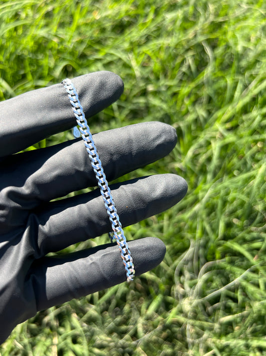 4.1mm Curb Bracelet ￼
